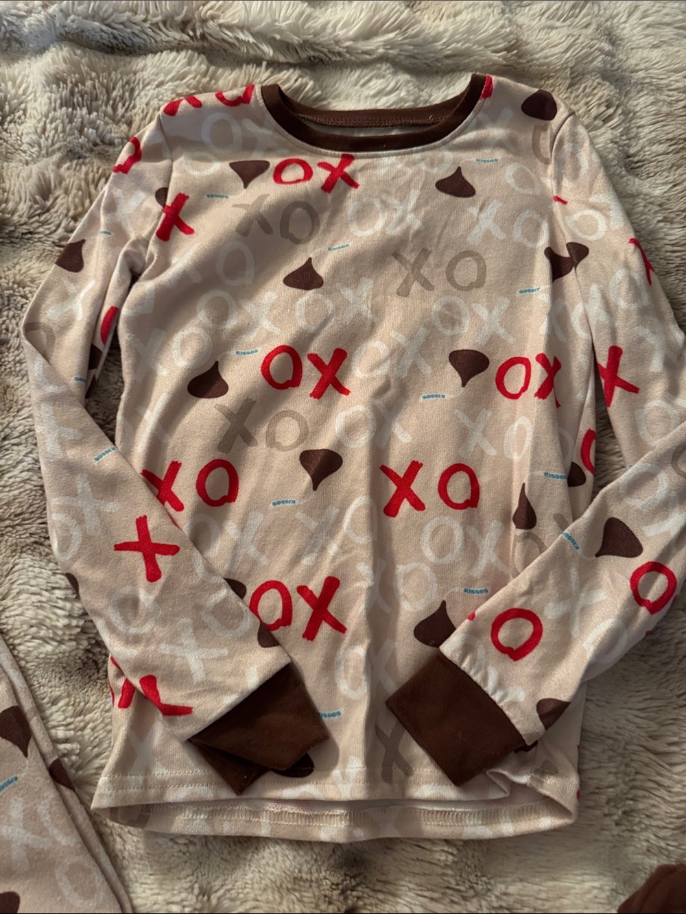 Kids Hershey 'XO' Fleece Pajama Set - Picture 2 of 4